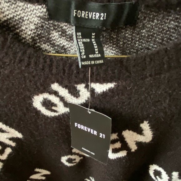 FOREVER 21 | Black and White Sweater NWT - Picture 3 of 4